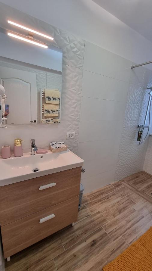 Central Residence Bacau Ngoại thất bức ảnh