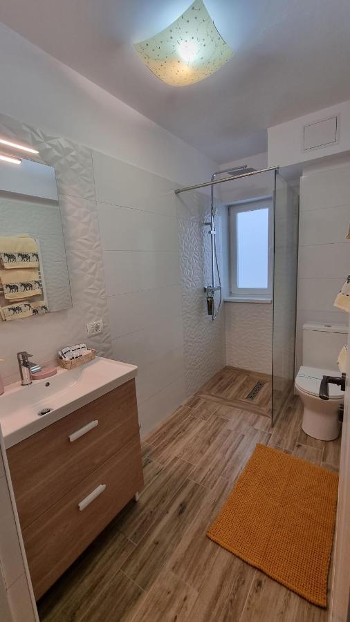 Central Residence Bacau Ngoại thất bức ảnh